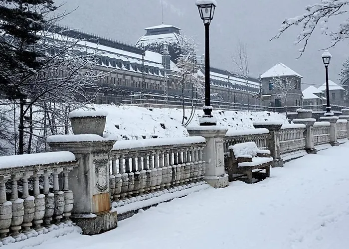 Pinsapo Canfranc-estacion Apartment